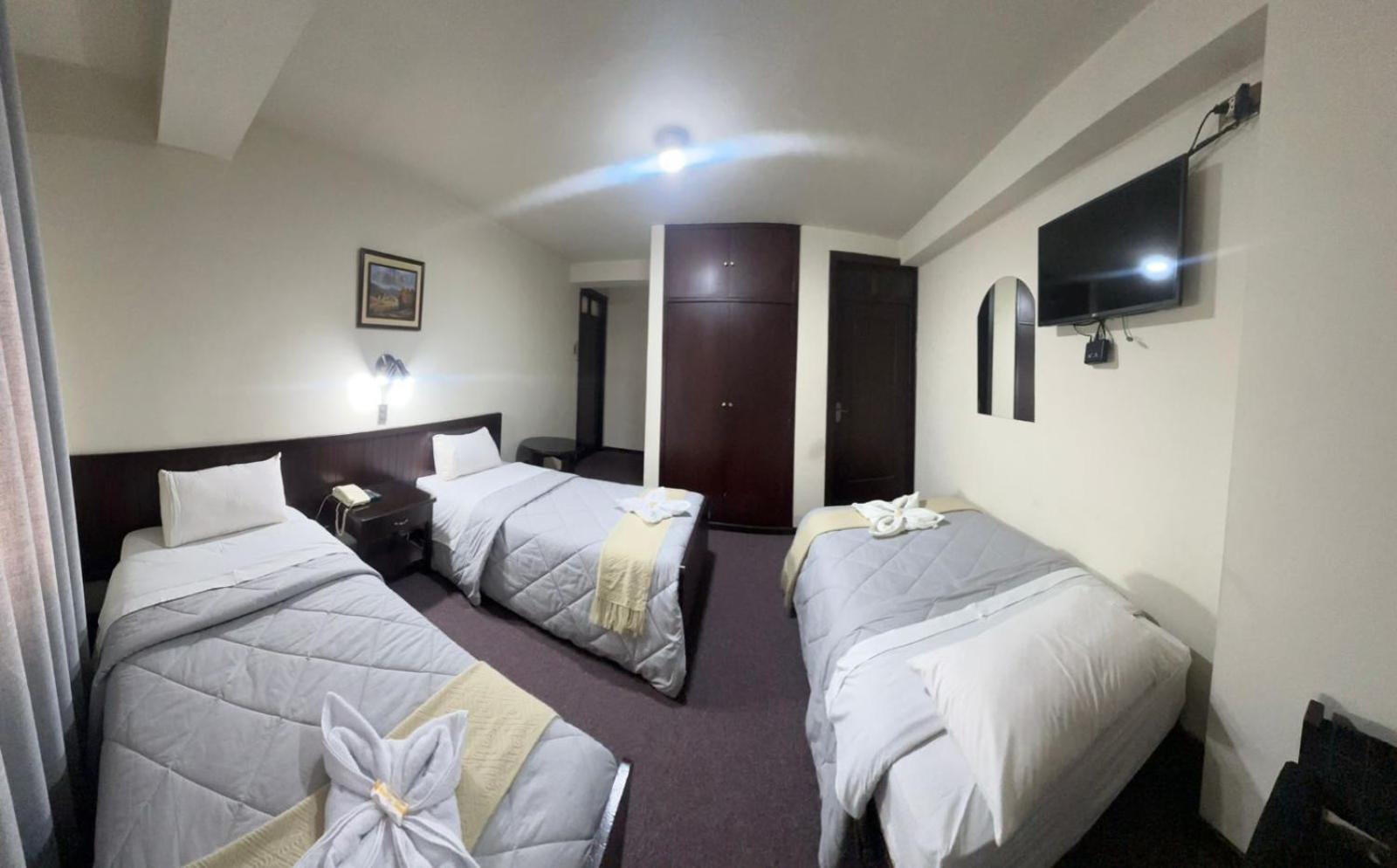 Camino Real Hotel 3*